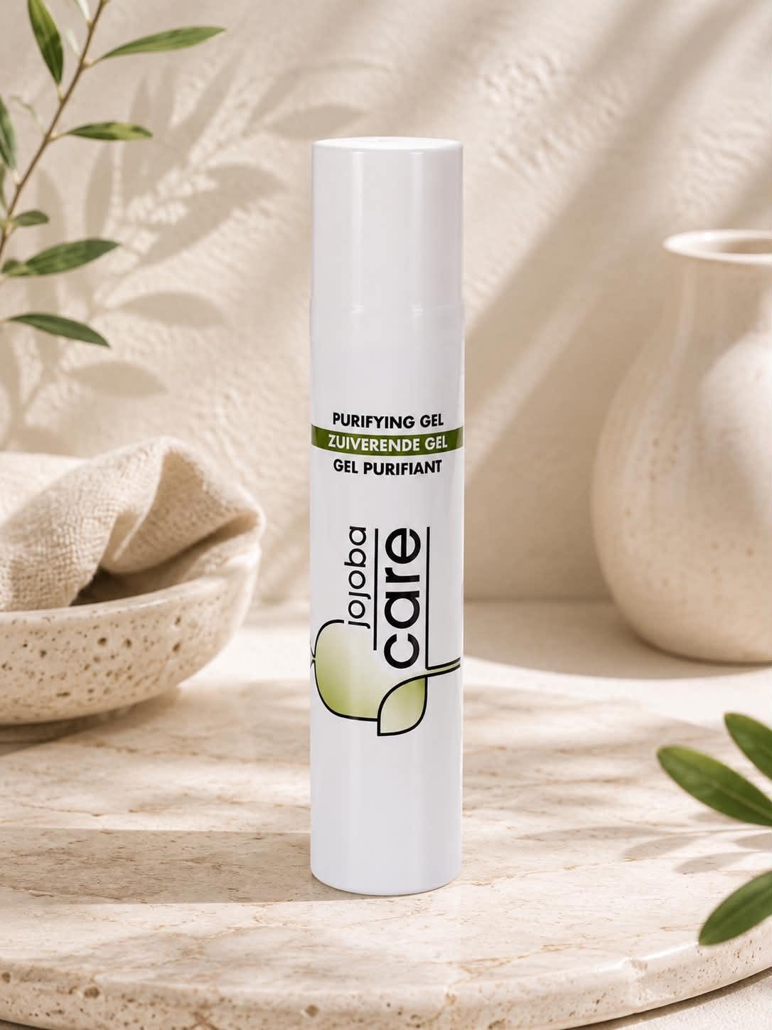 Gel purifiant Jojoba Care pour un soin du visage nettoyant et purificateur.